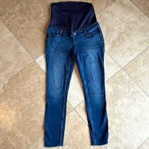 Abercrombie & Fitch “The Jean Legging” maternity pant Size 29 /8R